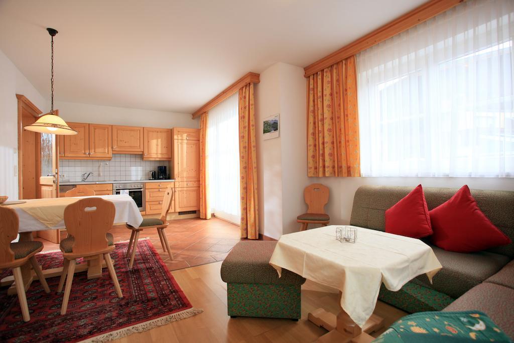 Appartement Lisa Schweiger Kirchberg in Tirol Pokoj fotografie